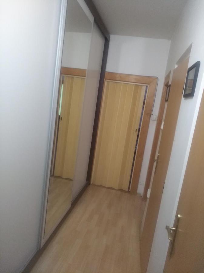 Byt 2+1 S Balkonem Vsetín Exterior foto